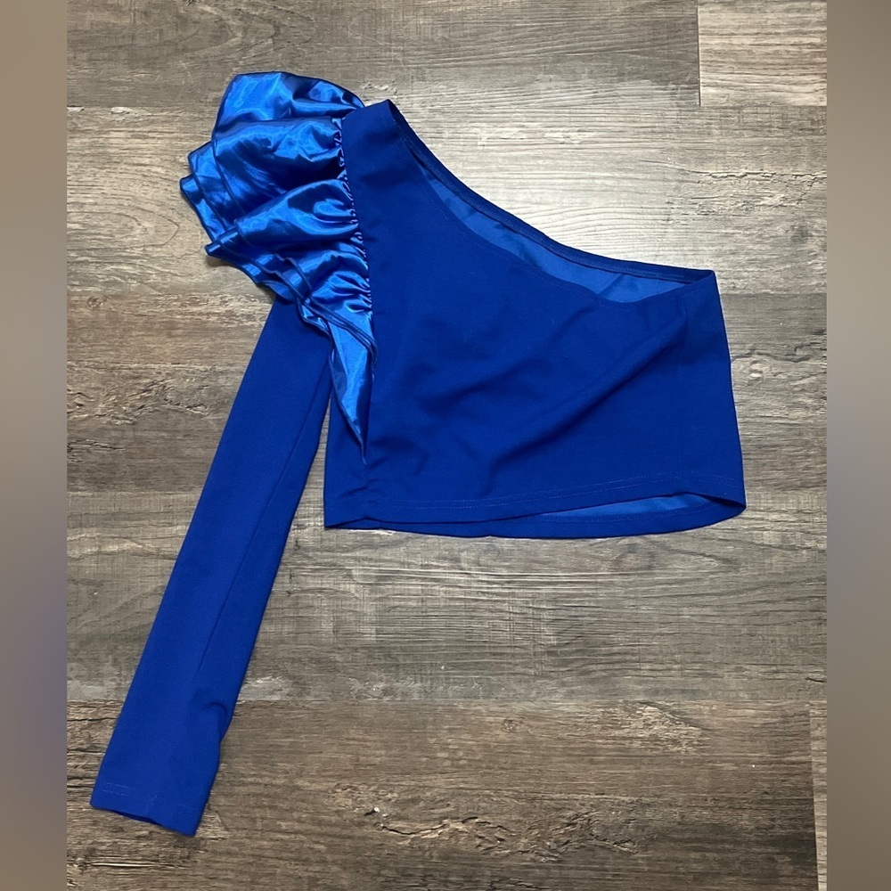 One-Shoulder Royal Blue Ruffle Sleeve Crop Top